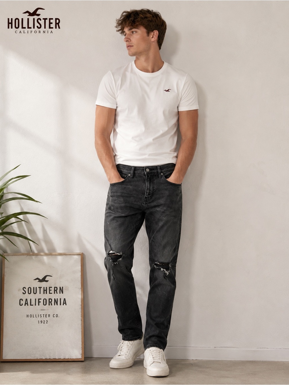 Hollister Men’s Black Distressed Straight Jeans
